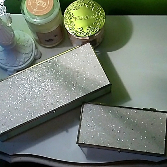 Other - Jewelry crystal gold lining boxes